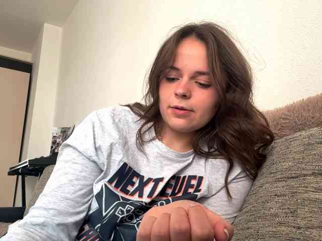 EsterGreenley webcam