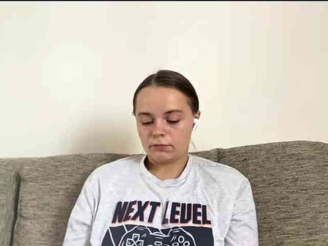 EsterGreenley webcam
