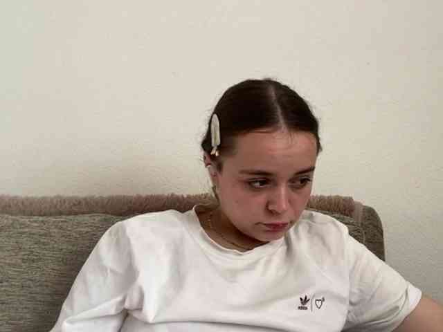 EsterGreenley webcam