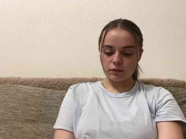 EsterGreenley webcam