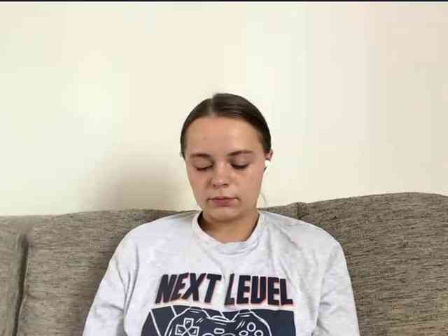 EsterGreenley webcam