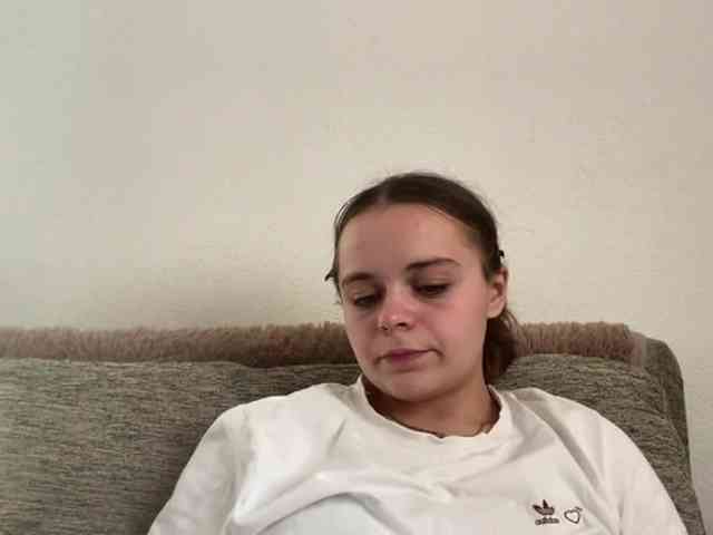EsterGreenley webcam