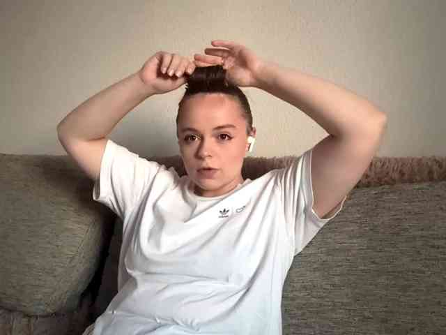 EsterGreenley webcam