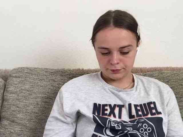 EsterGreenley webcam