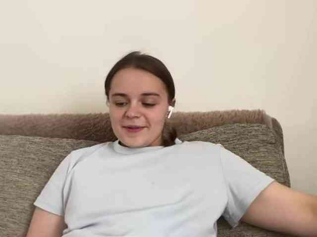EsterGreenley webcam