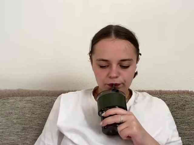 EsterGreenley webcam