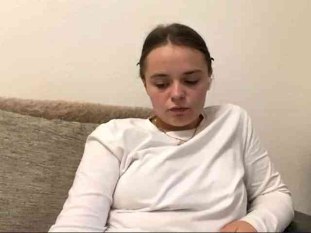 EsterGreenley webcam