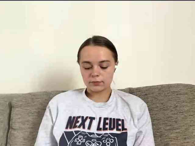 EsterGreenley webcam