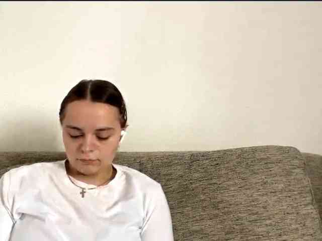 EsterGreenley webcam