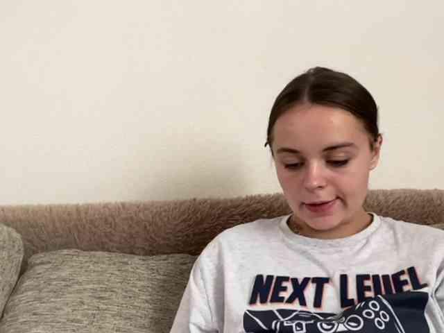 EsterGreenley webcam