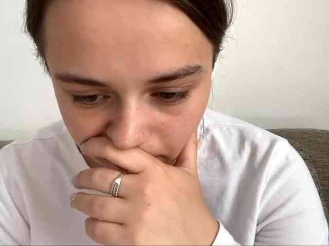EsterGreenley webcam
