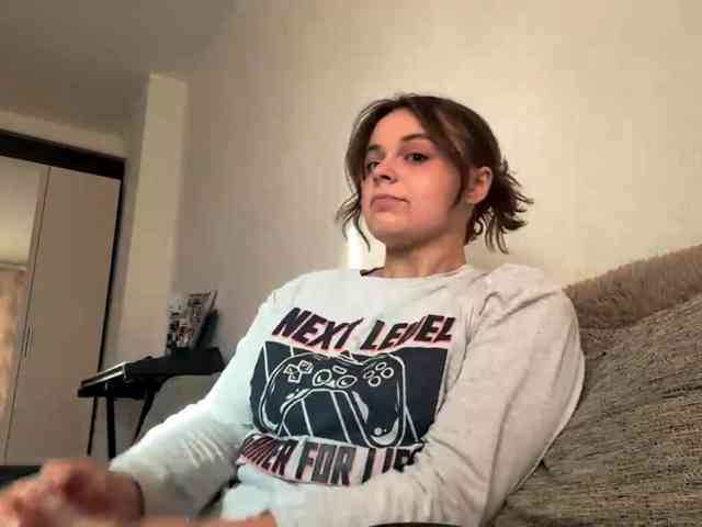 EsterGreenley webcam