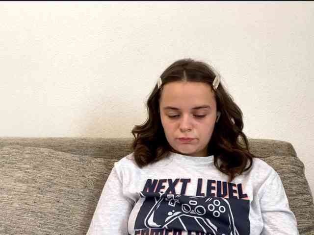 EsterGreenley webcam