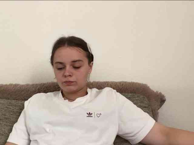 EsterGreenley webcam