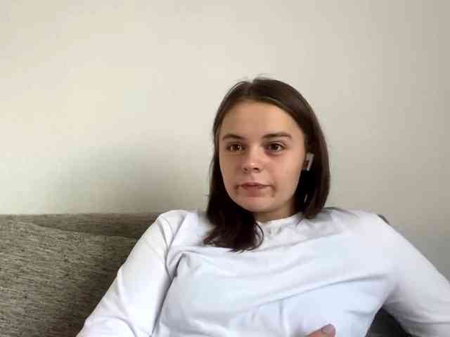 EsterGreenley webcam