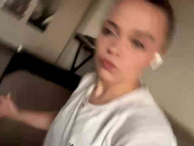 EsterGreenley webcam