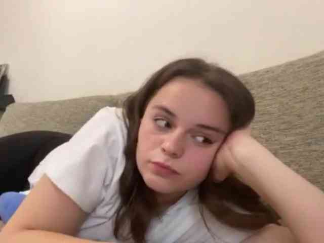 EsterGreenley webcam