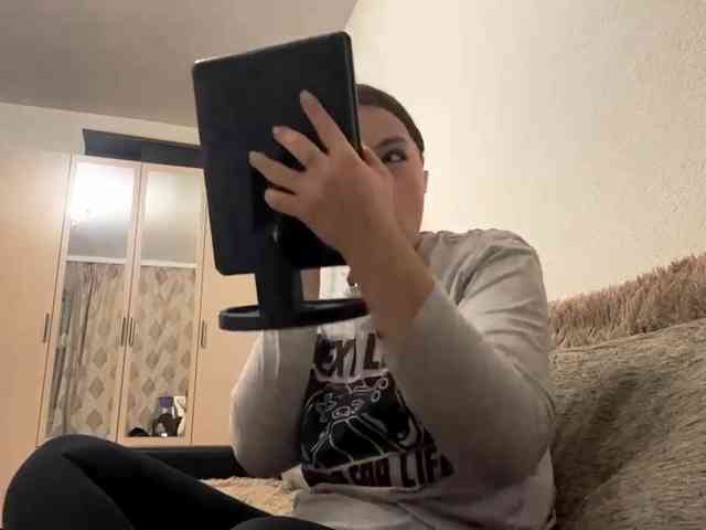EsterGreenley webcam