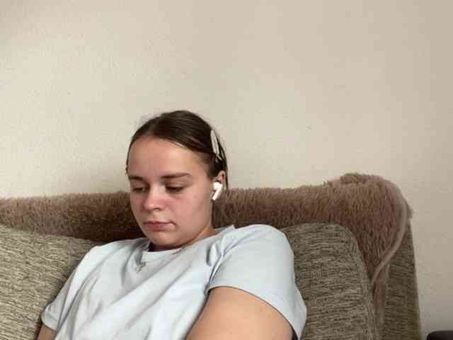 EsterGreenley webcam