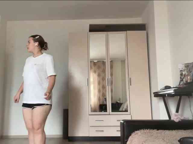 EsterGreenley webcam