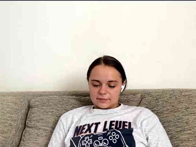 EsterGreenley webcam