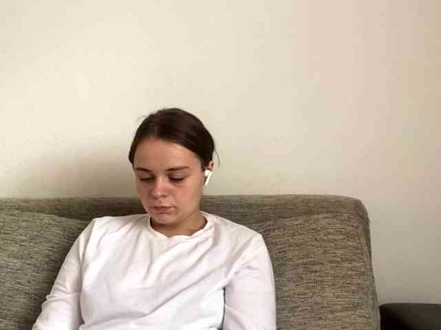 EsterGreenley webcam