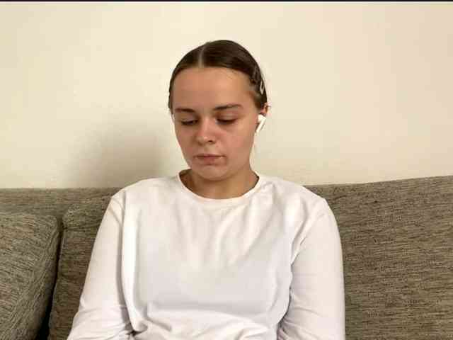 EsterGreenley webcam