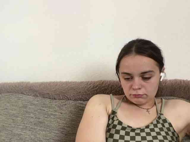 EsterGreenley webcam