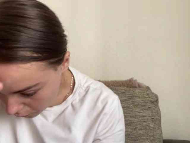 EsterGreenley webcam