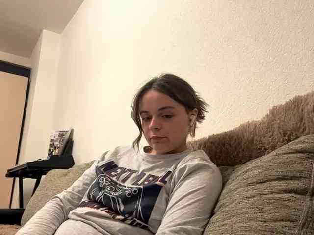 EsterGreenley webcam