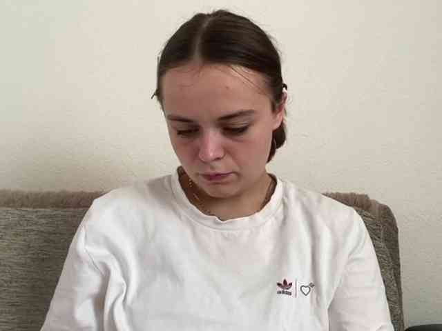 EsterGreenley webcam