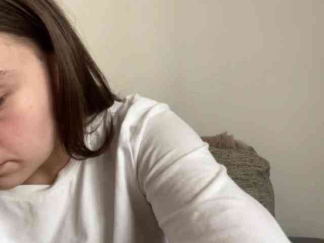 EsterGreenley webcam