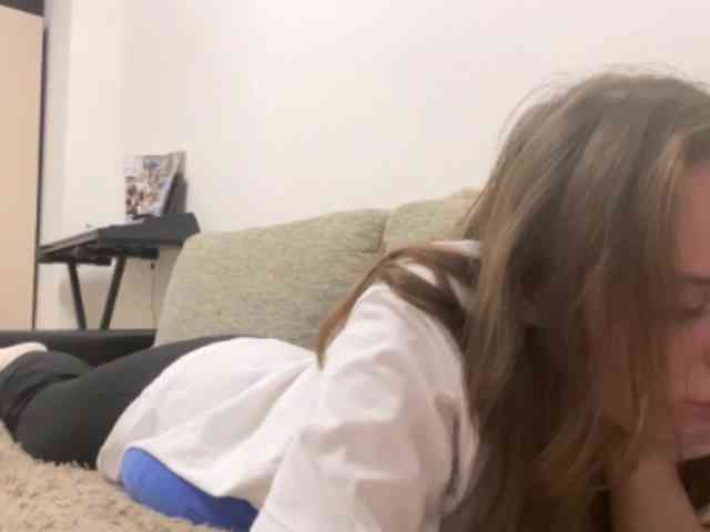 EsterGreenley webcam
