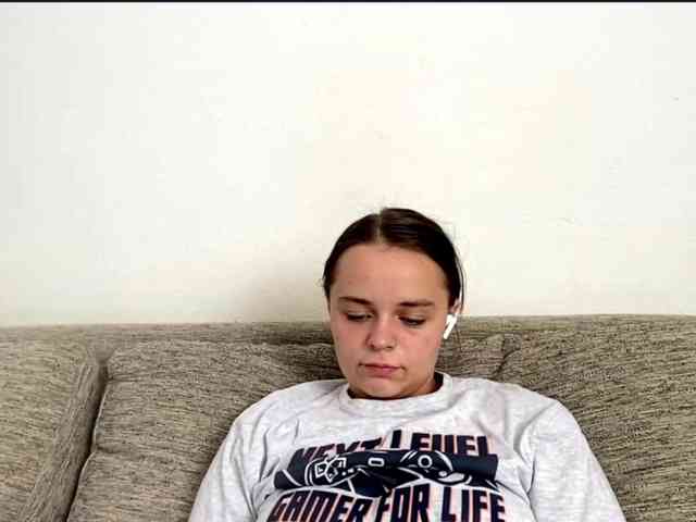EsterGreenley webcam