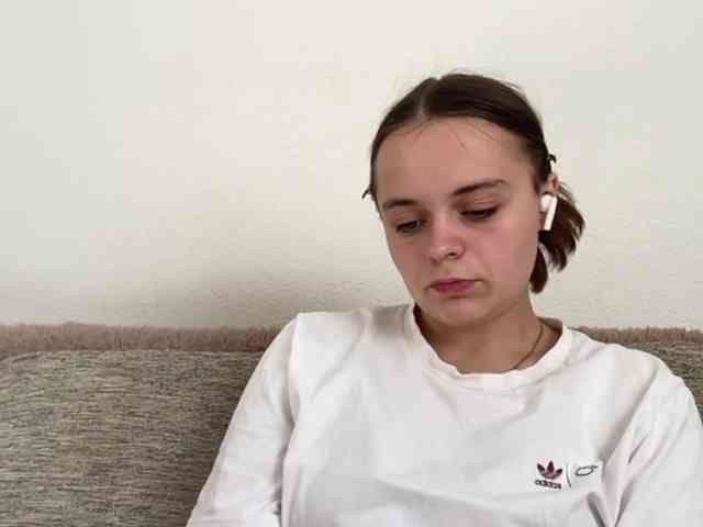EsterGreenley webcam