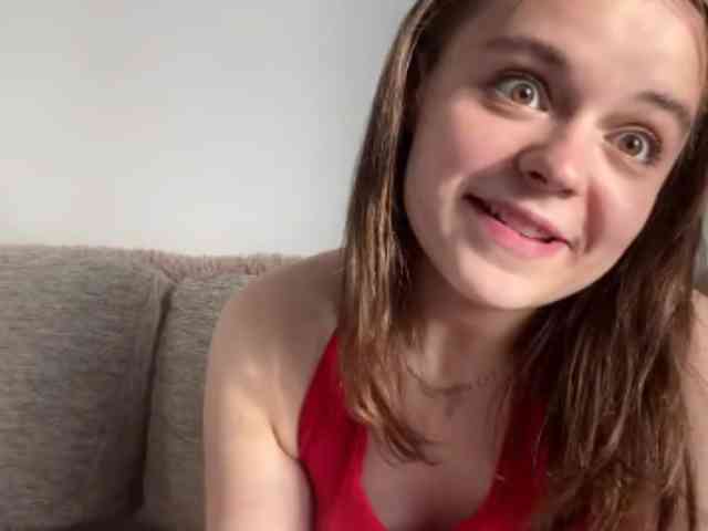 EsterGreenley Live Webcam on BongaCams