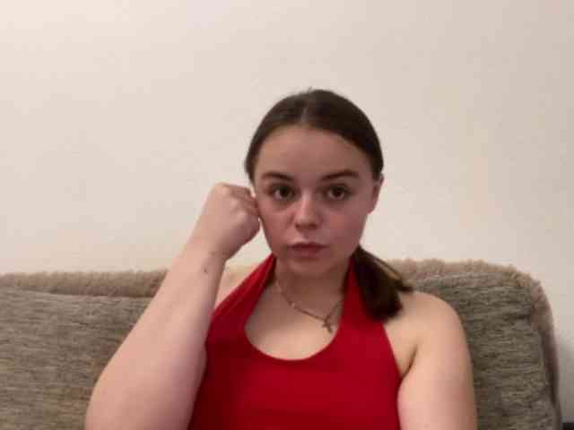 EsterGreenley webcam