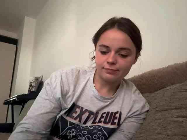 EsterGreenley webcam