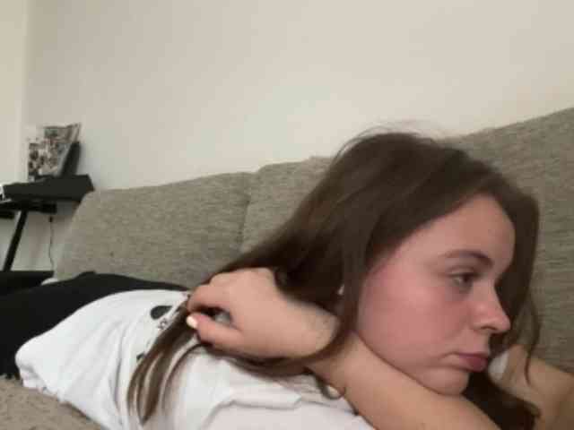 EsterGreenley webcam