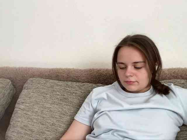 EsterGreenley webcam