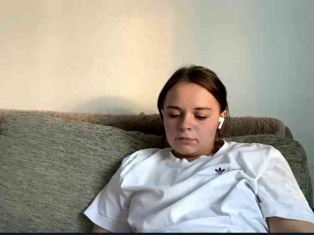 EsterGreenley webcam