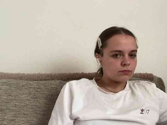 EsterGreenley webcam
