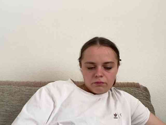 EsterGreenley webcam