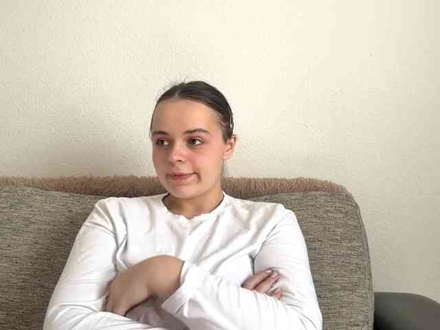 EsterGreenley webcam