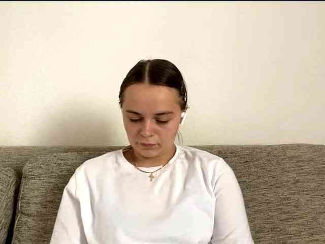 EsterGreenley webcam