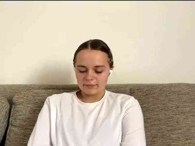 EsterGreenley webcam