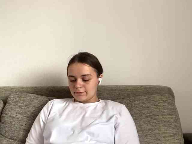 EsterGreenley webcam