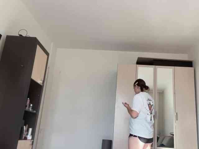 EsterGreenley webcam