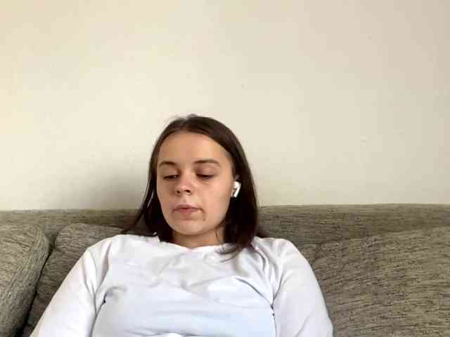 EsterGreenley webcam