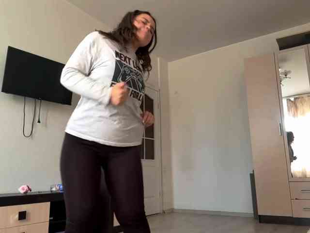 EsterGreenley webcam